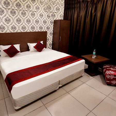 Airport Hotel Edge Home Stay New Delhi Ngoại thất bức ảnh