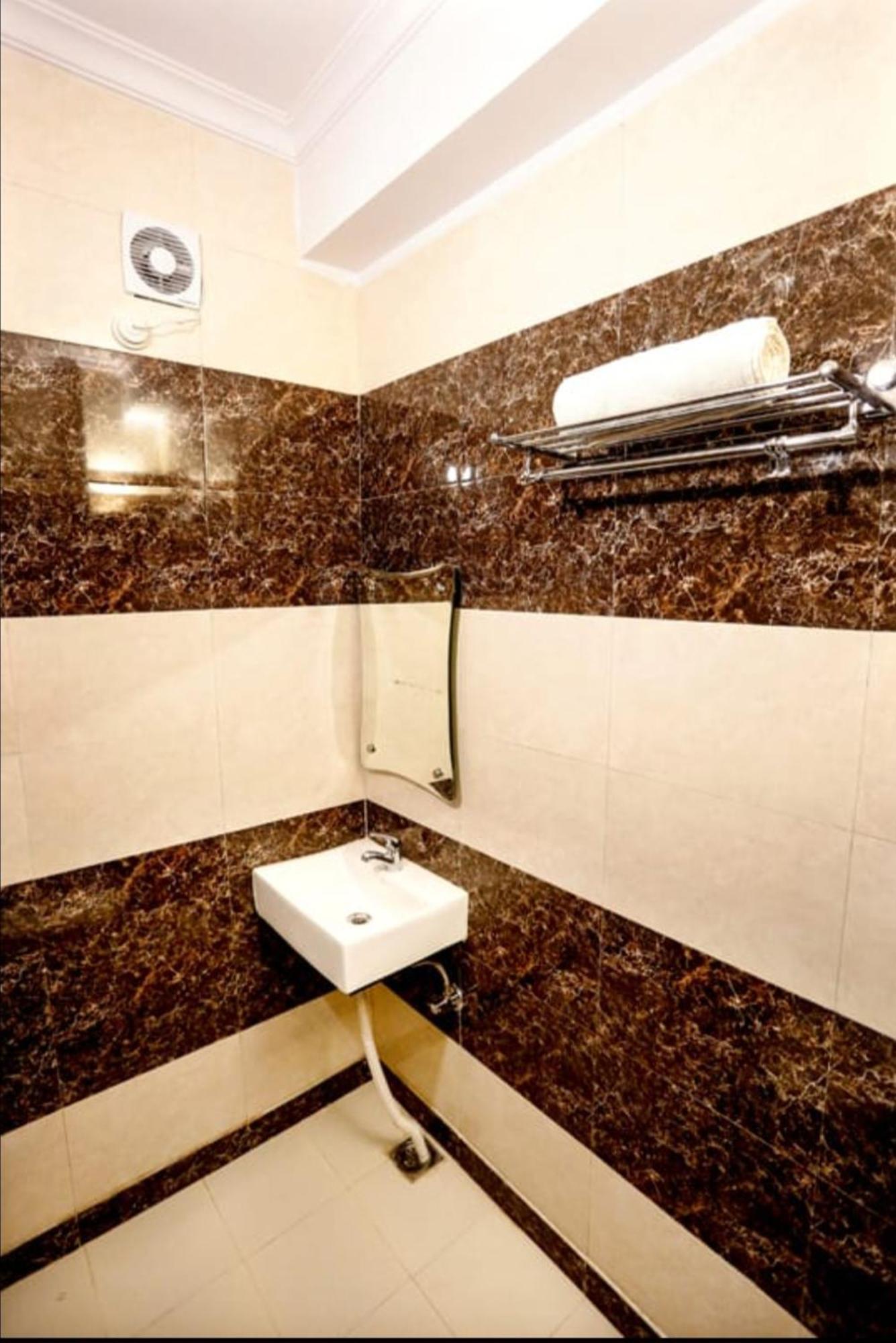 Airport Hotel Edge Home Stay New Delhi Ngoại thất bức ảnh