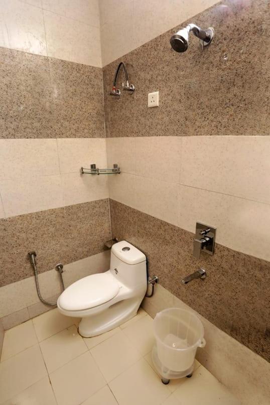 Airport Hotel Edge Home Stay New Delhi Ngoại thất bức ảnh