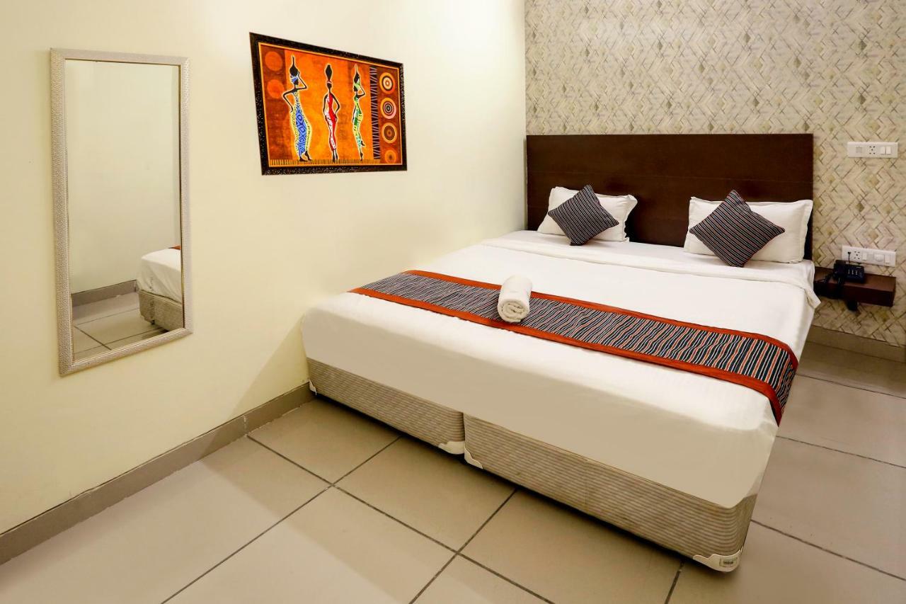 Airport Hotel Edge Home Stay New Delhi Ngoại thất bức ảnh