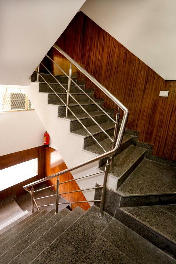 Airport Hotel Edge Home Stay New Delhi Ngoại thất bức ảnh
