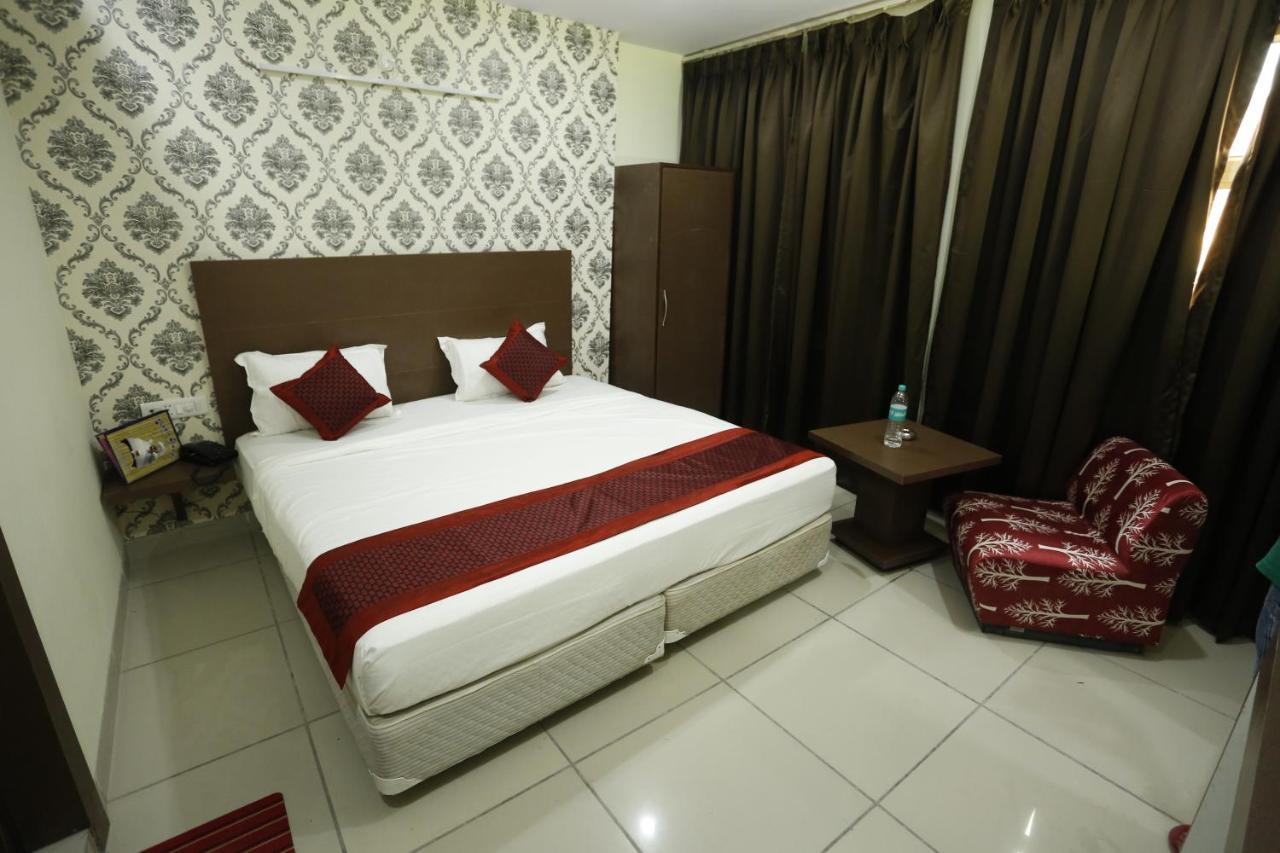 Airport Hotel Edge Home Stay New Delhi Ngoại thất bức ảnh