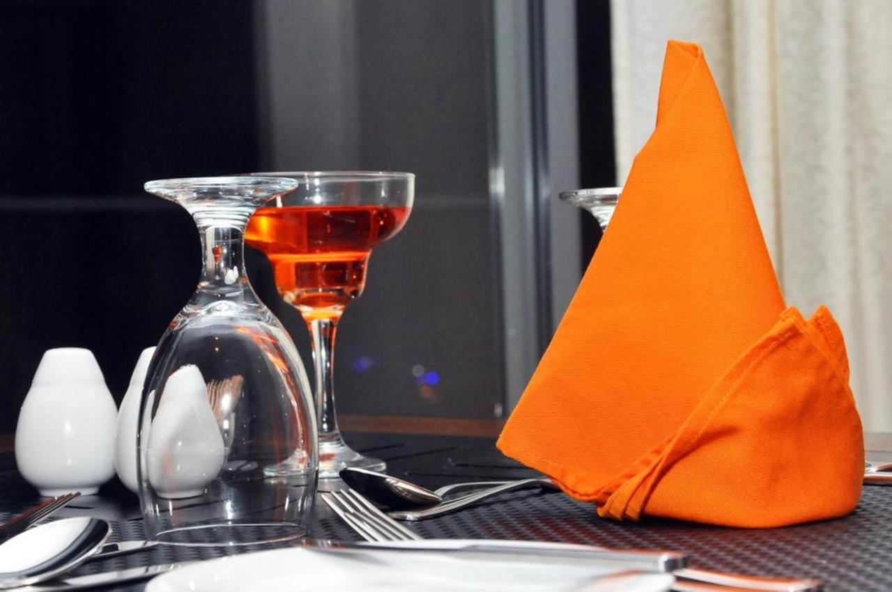 Airport Hotel Edge Home Stay New Delhi Ngoại thất bức ảnh